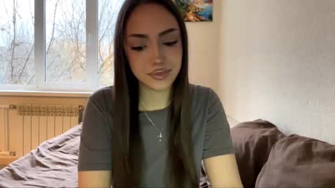 Mimi online show from 11/07/25, 12:05