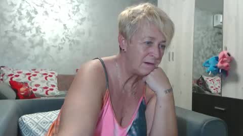 Lovepinklilly online show from 09/25/25, 05:16