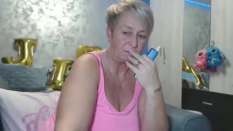 Lovepinklilly online show from 01/06/26, 05:49