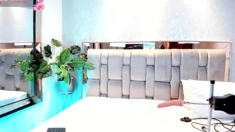 Snapshot of rosetemple chatting on 09/21/25, 05:31 Rose online show from 09/21/25, 05:31