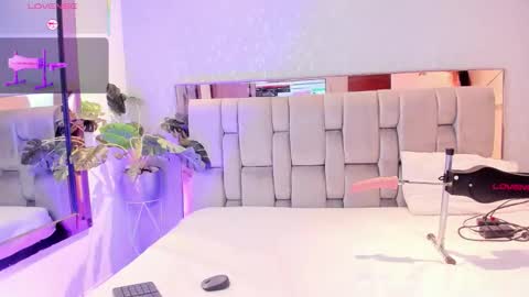 Snapshot of rosetemple chatting on 01/14/26, 05:02 Rose online show from 01/14/26, 05:02