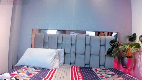 Snapshot of rosetemple chatting on 02/18/26, 04:52 Rose online show from 02/18/26, 04:52