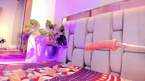 Snapshot of rosetemple chatting on 02/21/26, 05:30 Rose online show from 02/21/26, 05:30