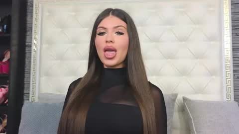 Gabriela online show from 09/18/25, 06:04