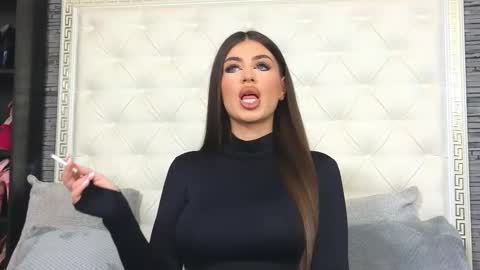 Gabriela online show from 11/24/25, 08:14