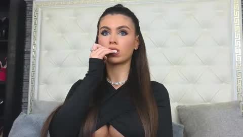 Gabriela online show from 12/05/25, 08:23