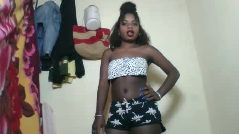 Snapshot of roseyaa chatting on 09/08/25, 02:38 Roseyaa online show from 09/08/25, 02:38