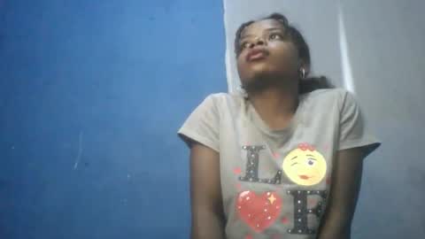 Snapshot of roseyaa chatting on 09/25/25, 10:19 Roseyaa online show from 09/25/25, 10:19