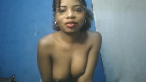 Snapshot of roseyaa chatting on 09/26/25, 03:38 Roseyaa online show from 09/26/25, 03:38
