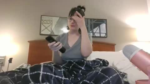 rose evergarden online show from 01/17/26, 06:51