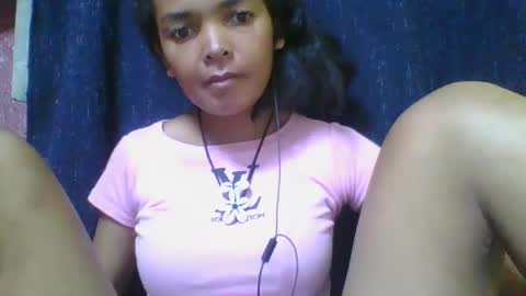 Snapshot of rosia685234 chatting on 02/19/25, 06:21 rosia685234 online show from 02/19/25, 06:21