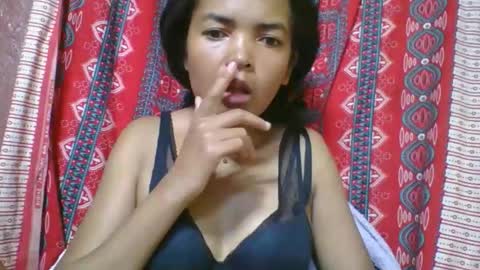 rosia685234 online show from 05/17/26, 02:20