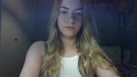 Snapshot of rosie_june chatting on 04/30/26, 06:53 Rosie online show from 04/30/26, 06:53
