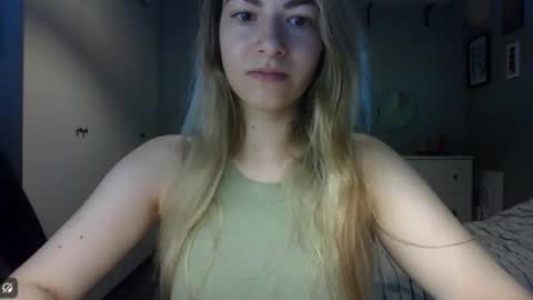 Snapshot of rosie_june chatting on 05/25/26, 07:03 Rosie online show from 05/25/26, 07:03
