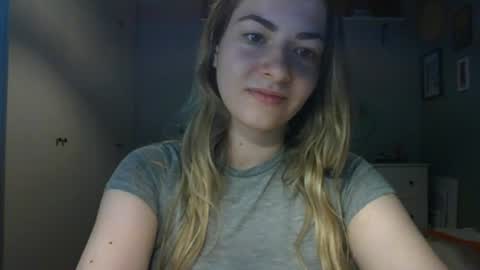 Snapshot of rosie_june chatting on 07/21/26, 06:49 Rosie online show from 07/21/26, 06:49