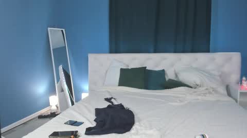 Rose  online show from 04/25/26, 09:23