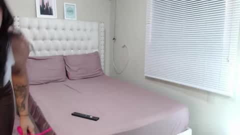 rosiehw online show from 03/05/25, 01:06