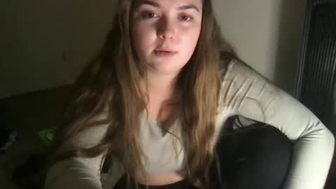 Snapshot of rosielinda16 chatting on 12/28/24, 08:36 Rosie online show from 12/28/24, 08:36