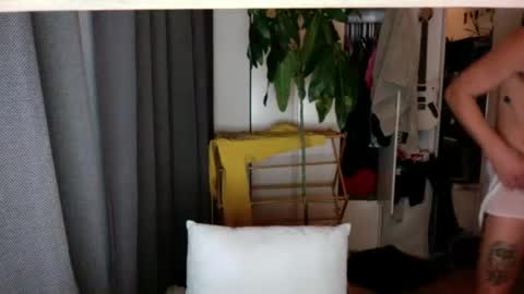 RossCollab online show from 11/17/25, 04:07