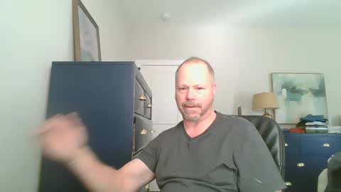 Snapshot of rossd1961 chatting on 01/25/25, 02:25 nanook online show from 01/25/25, 02:25
