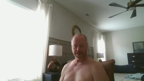 Snapshot of rossd1961 chatting on 10/04/25, 01:20 nanook online show from 10/04/25, 01:20