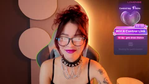 Snapshot of rosse_98_ chatting on 05/24/26, 01:38 Miss Rosse online show from 05/24/26, 01:38