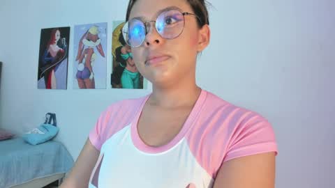 rosse_taylorx1 online show from 05/05/26, 07:00