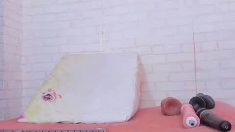 Snapshot of rosse_thompson11 chatting on 01/28/25, 07:21 rosse_thompson11 online show from 01/28/25, 07:21