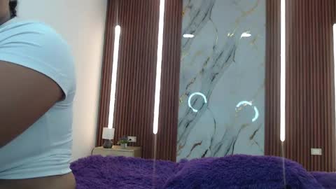 Rossi Hill online show from 04/11/26, 12:42