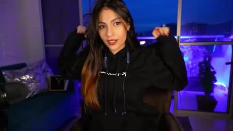 Snapshot of rosseyquiin chatting on 11/27/25, 10:56 Rossey online show from 11/27/25, 10:56