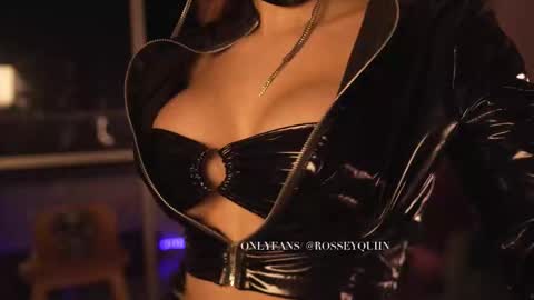 Snapshot of rosseyquiin chatting on 01/06/26, 06:39 Rossey online show from 01/06/26, 06:39