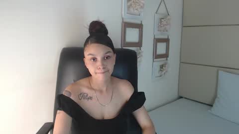 Snapshot of rossi_baker chatting on 02/27/25, 07:04 Rossi online show from 02/27/25, 07:04