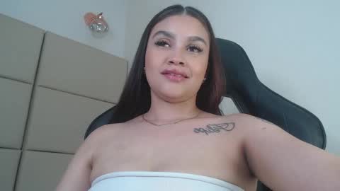 Snapshot of rossi_baker chatting on 10/07/25, 04:48 Rossi online show from 10/07/25, 04:48