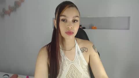 Snapshot of rossi_baker chatting on 10/30/25, 05:20 Rossi online show from 10/30/25, 05:20