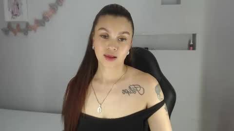 Snapshot of rossi_baker chatting on 11/19/25, 05:18 Rossi online show from 11/19/25, 05:18