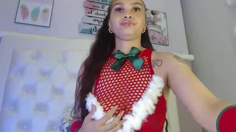 Snapshot of rossi_baker chatting on 12/04/25, 06:44 Rossi online show from 12/04/25, 06:44