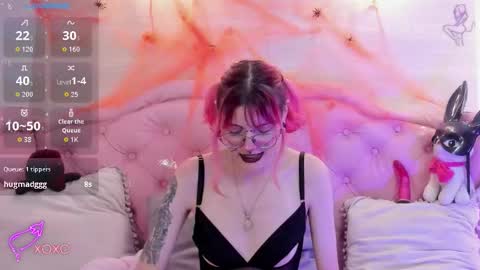 rossiie_hunt_ online show from 10/17/25, 04:42