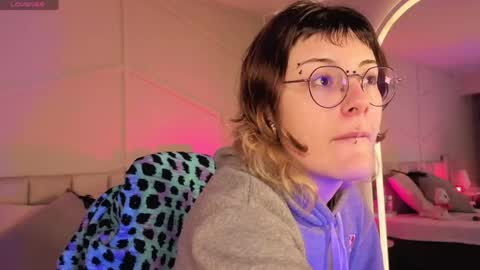 Snapshot of rossiie_hunt_ chatting on 05/11/26, 11:38 rossiie_hunt_ online show from 05/11/26, 11:38