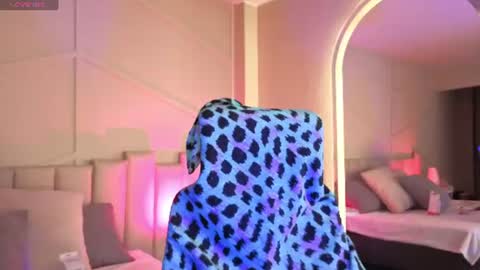 rossiie_hunt_ online show from 06/26/26, 12:20