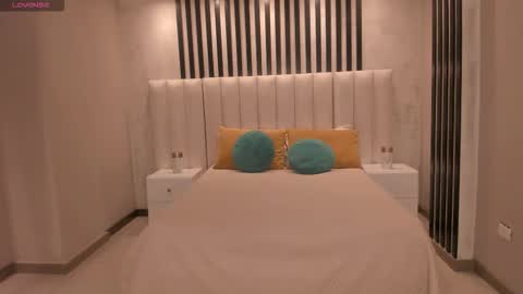 Snapshot of rossirivers chatting on 12/15/25, 11:36 Rossie Rivers online show from 12/15/25, 11:36