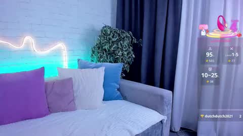 Snapshot of rossy_babe_ chatting on 11/12/25, 11:58 Rossy online show from 11/12/25, 11:58