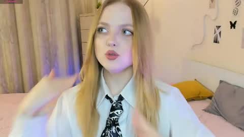 Snapshot of rosy_sigh chatting on 05/27/26, 09:12 Im Luna online show from 05/27/26, 09:12
