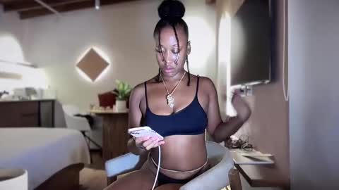 Snapshot of rosycoco chatting on 02/23/25, 05:18 Rosy Coco online show from 02/23/25, 05:18