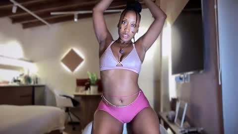 Snapshot of rosycoco chatting on 03/12/25, 12:53 Rosy Coco online show from 03/12/25, 12:53