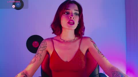 Snapshot of rot_wallace chatting on 10/27/25, 11:09 rot_wallace online show from 10/27/25, 11:09