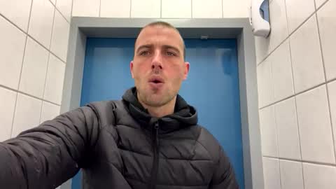 rotteei1 online show from 11/26/25, 10:05