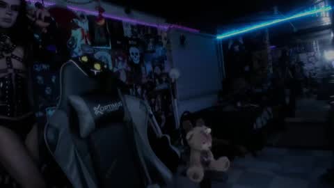 Snapshot of rotten_dreams chatting on 02/12/25, 11:09 rot online show from 02/12/25, 11:09