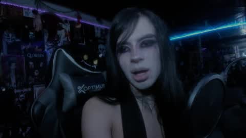 Snapshot of rotten_dreams chatting on 02/24/25, 12:52 rot online show from 02/24/25, 12:52