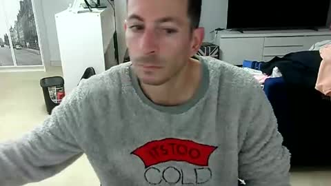 Snapshot of roubarixx chatting on 12/18/24, 08:31 roubarixx online show from 12/18/24, 08:31