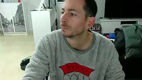 Snapshot of roubarixx chatting on 12/24/24, 08:55 roubarixx online show from 12/24/24, 08:55